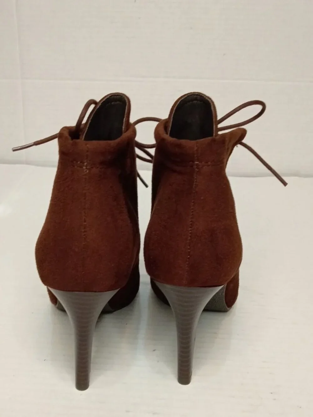 Brown Faux Suede Lace Up Heeled Ankle Booties Women’s Size 7